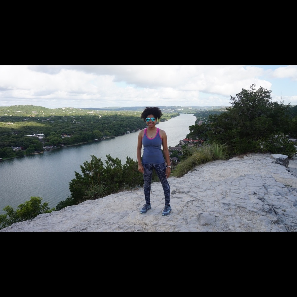 Meet your Posher, Carissa